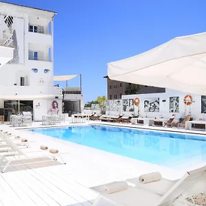 Hotel Zhero, Cas Catala